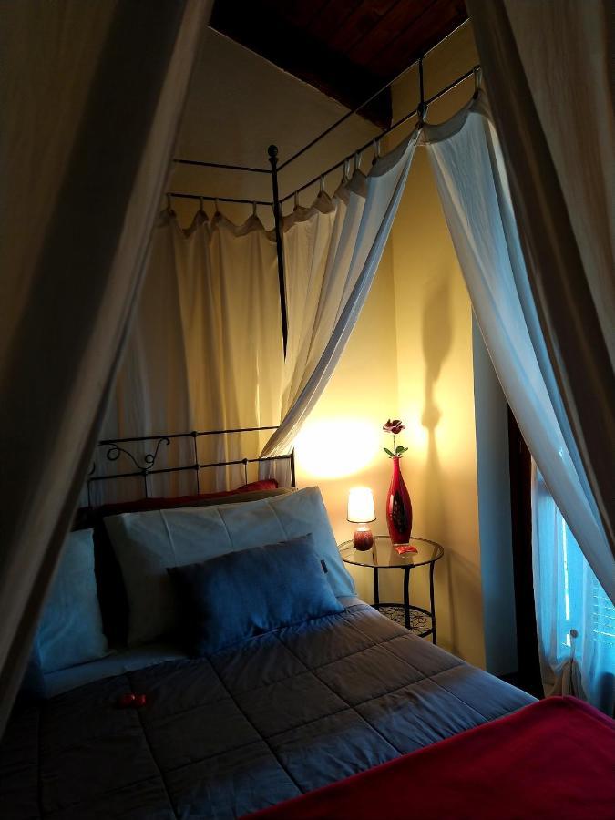 Гостевой дом Cascina Roella Монфорте-д'Альба Экстерьер фото