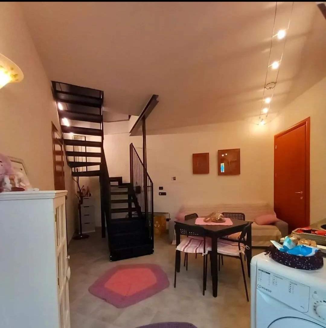 Гостевой дом Cascina Roella Монфорте-д'Альба Экстерьер фото